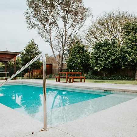Nagambie Waterfront Motel Extérieur photo