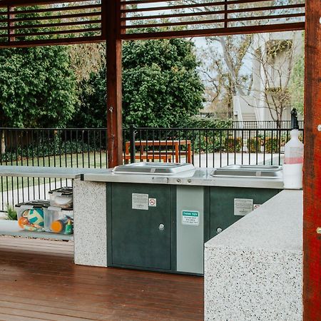 Nagambie Waterfront Motel Extérieur photo