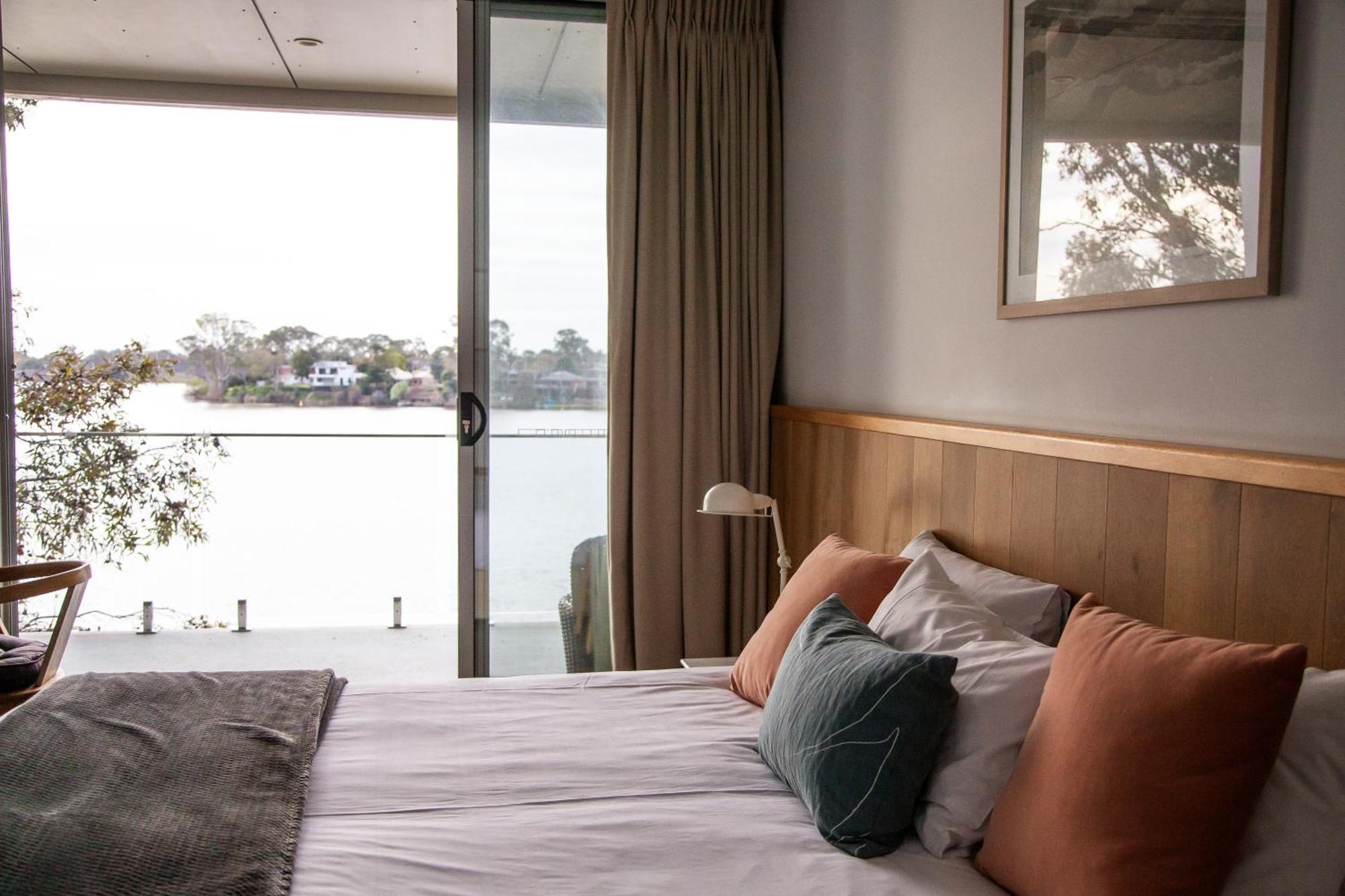 Nagambie Waterfront Motel Extérieur photo