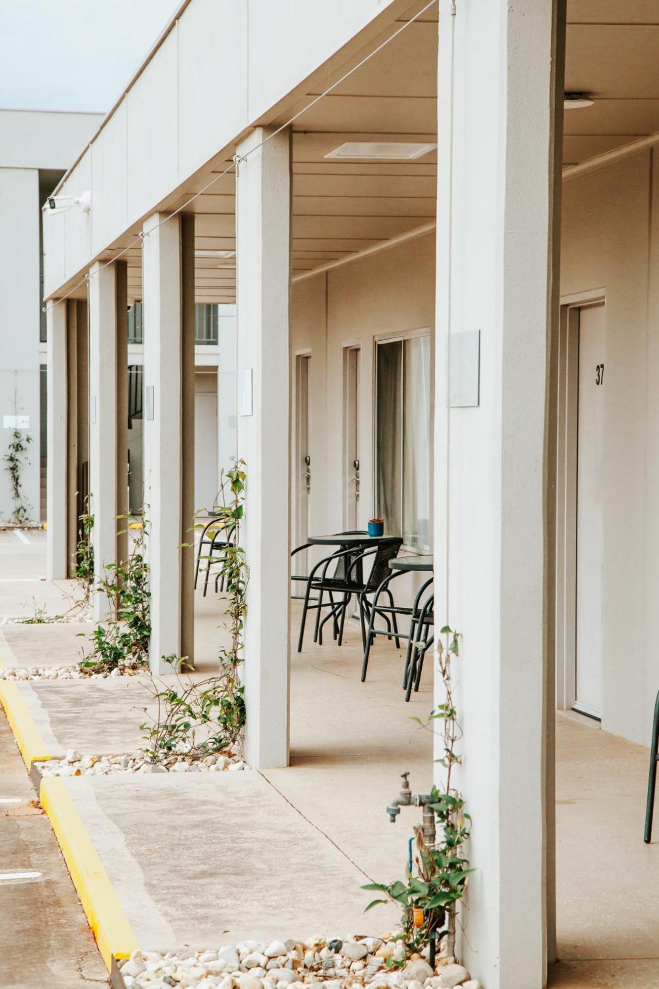 Nagambie Waterfront Motel Extérieur photo