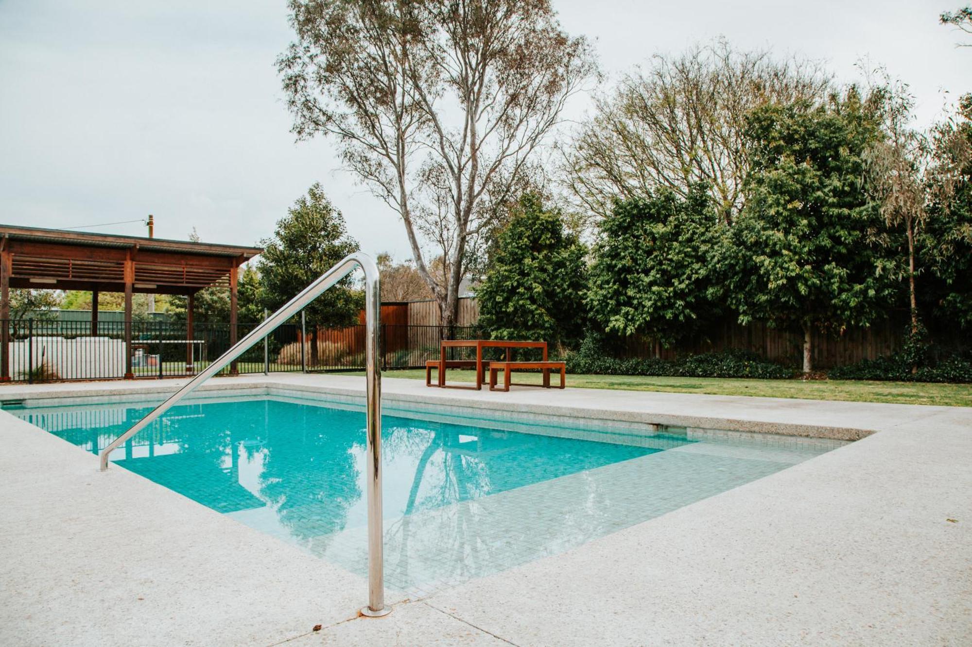 Nagambie Waterfront Motel Extérieur photo